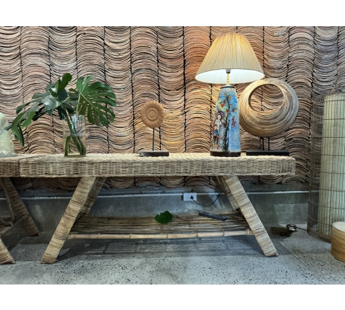 Decorative rattan table