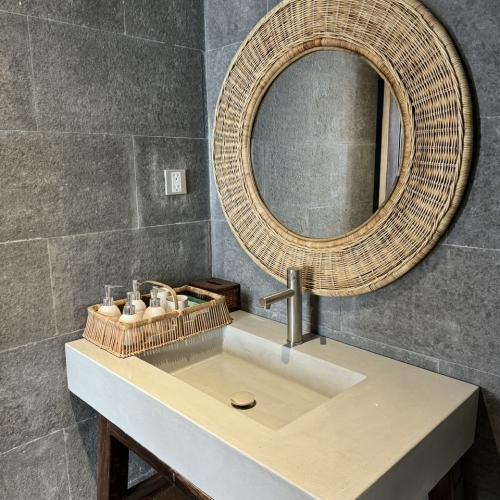 Rattan cleaning mirror